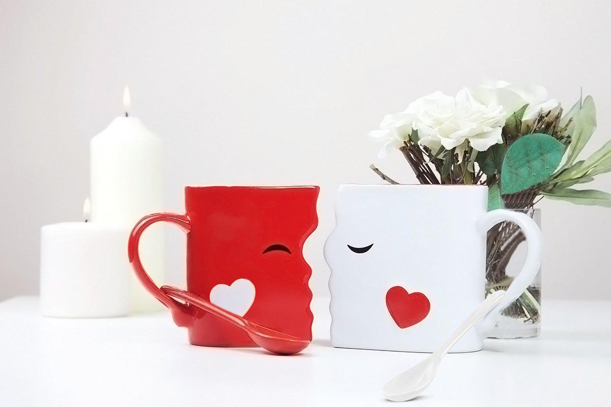 Kissing Mugs Red and White kissing face coffee mug set